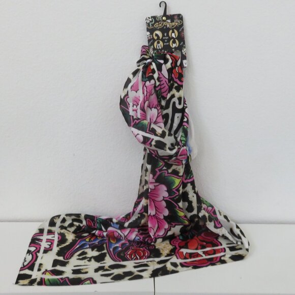 (#115) Ed Hardy Multiple Skull Print Scarf 4ways to wear - Picture 1 of 8